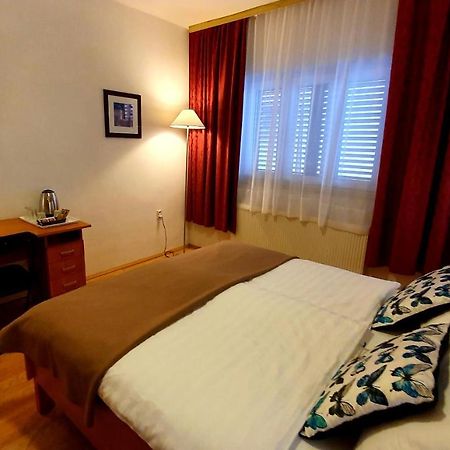Adriasobe Hotel Vodice Exterior foto