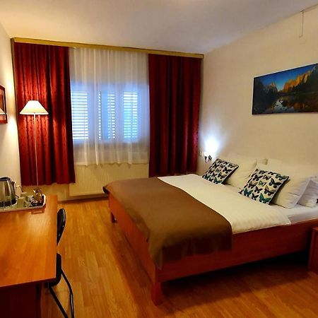 Adriasobe Hotel Vodice Exterior foto